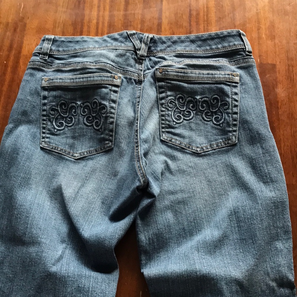 White House Black Market Cropped jeans - Picture 3 of 5